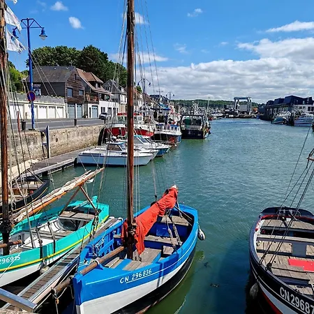 La Tour Vauban - Vue Sur Le Port-en-Bessin-Huppain