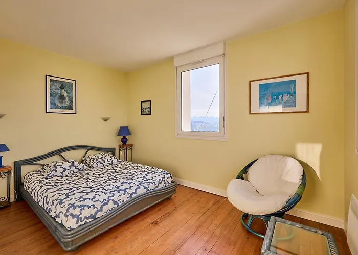 La Tour Vauban - Vue Sur Le Port-en-Bessin-Huppain